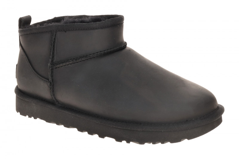 UGG Classic Ultra Mini Stiefelette schwarz Fettleder