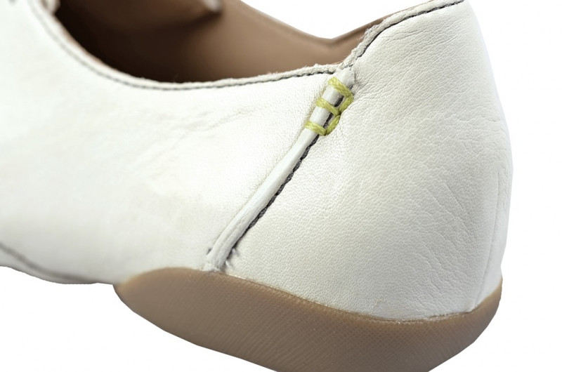 Clarks Felicia Vale Schuhe weiß beige