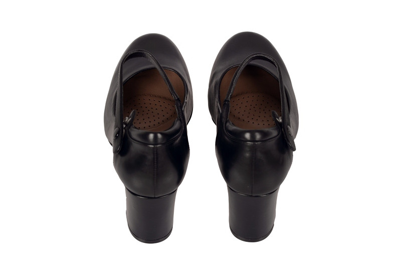 Clarks Deva Dolly Riemchen Pumps in schwarz Glattleder