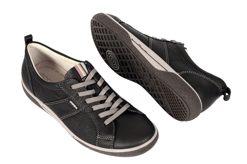 Ecco Chase Lace Schuhe in schwarz 231003 11001