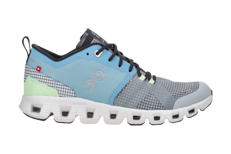 on Cloud X Shift Schuhe blau weiß Damen Sport 38.98939
