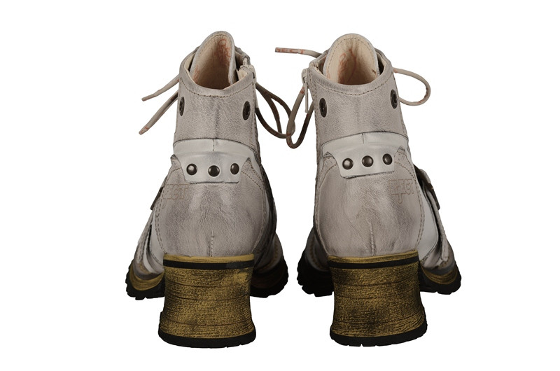 Eject Folka Stiefelette in weiß E-14856