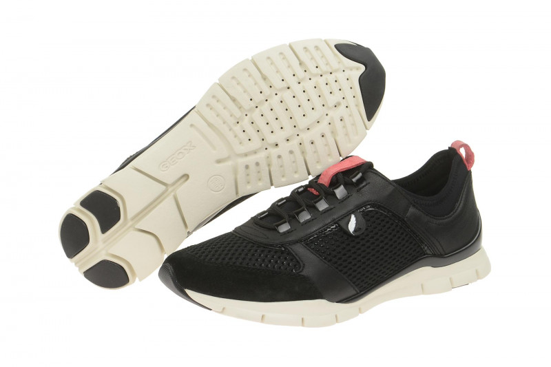 Geox Respira Sukie B Sneakers in schwarz
