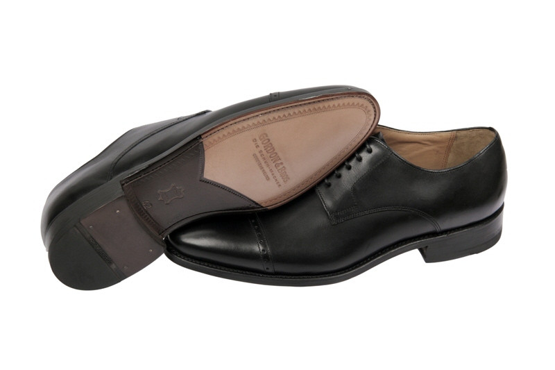 Gordon & Bros. 3854 schwarz rahmengenähte Schuhe