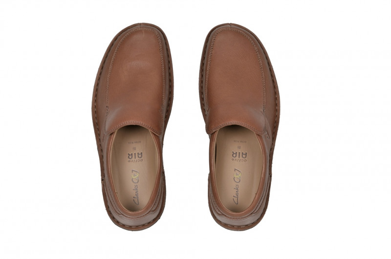 Clarks Slipper Sentry Slip braun H-Weite