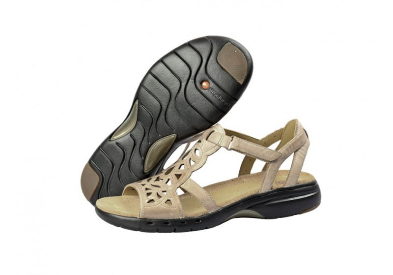 Clarks Un Sugar Sandale braun tan 20354682