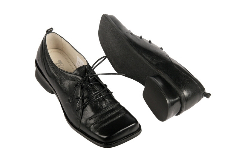 Tiggers Yvonne 3 Schuhe karree schwarz BTC-8601